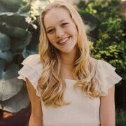 RA Headshot Anna Scholtens