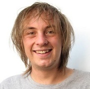 Dan Denis Headshot